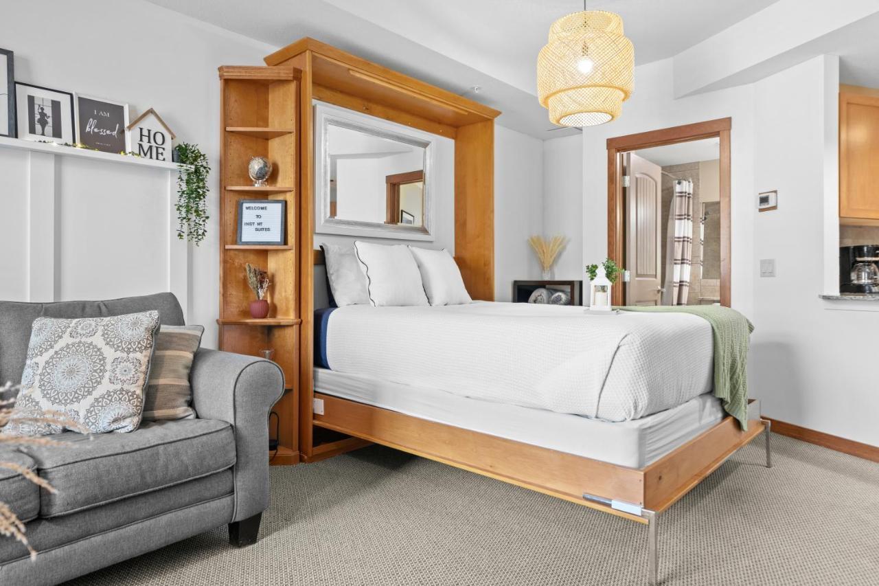 ⭐️ Luxury Mountain View Studio In Canmore ⭐️ Bagian luar foto